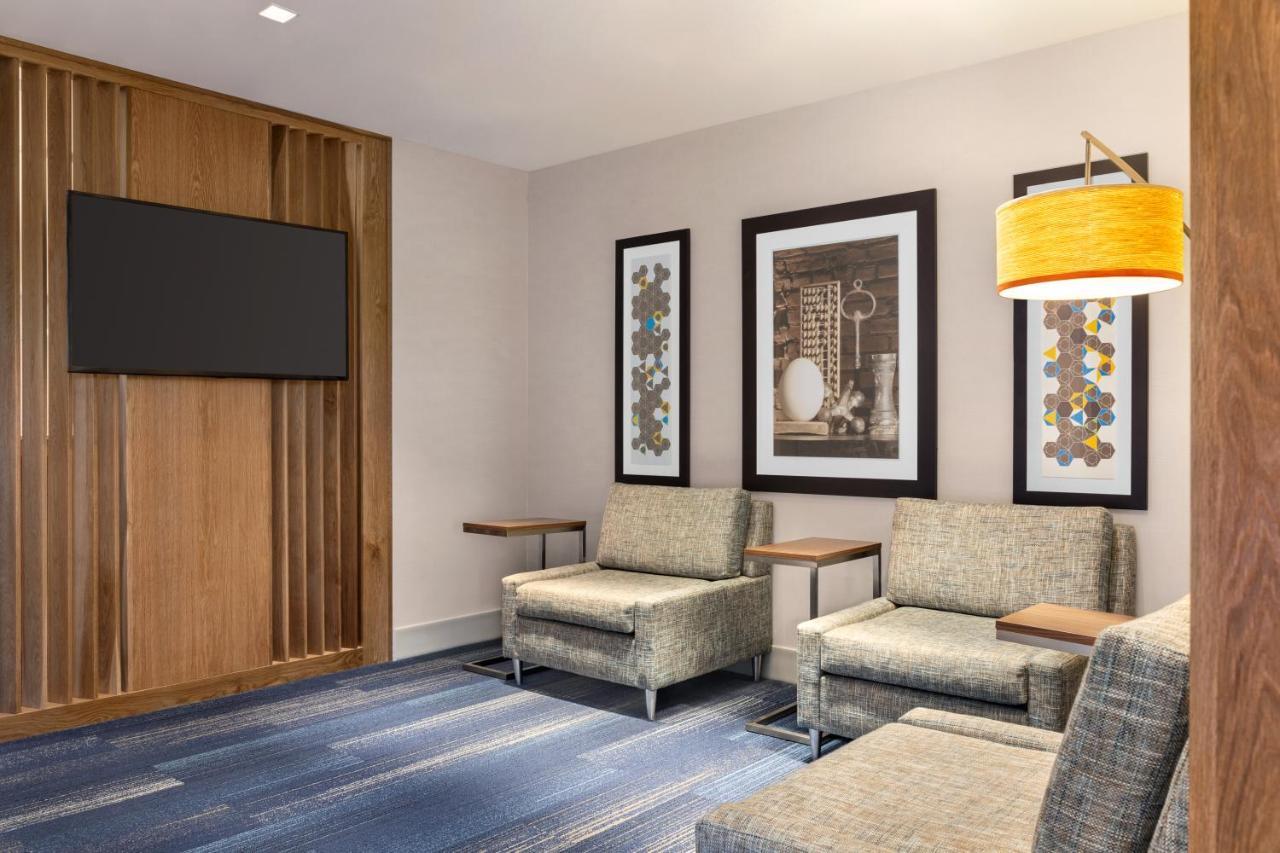 Holiday Inn Express & Suites Denver Airport By Ihg Exterior foto