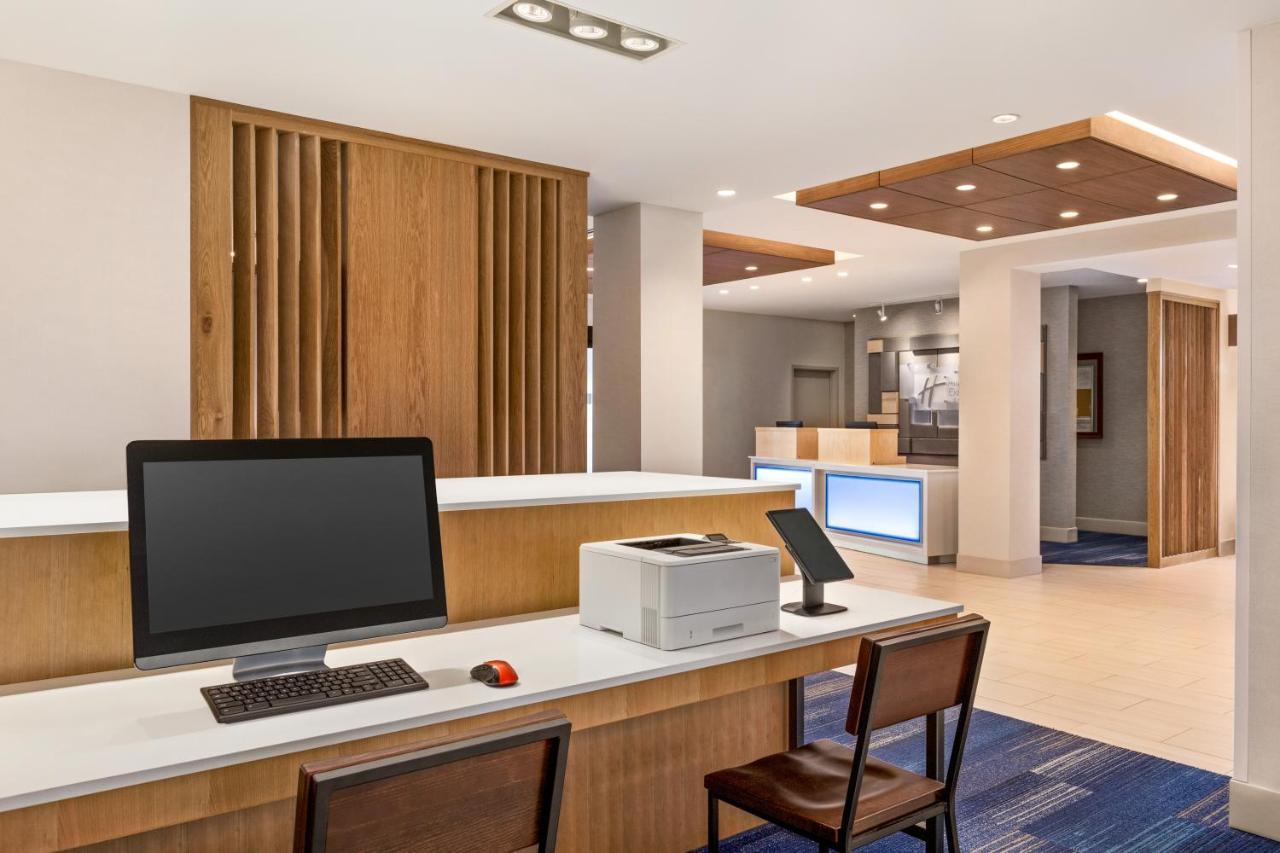 Holiday Inn Express & Suites Denver Airport By Ihg Exterior foto